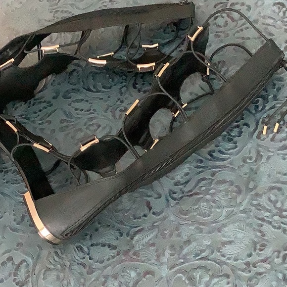 Aldo Tall Gladiator Sandals w/zip - Picture 2 of 3